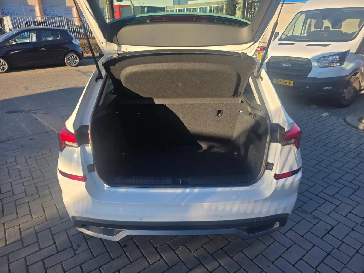 1.5 TSI ACT Sport Business | Met o.a. achteruitrijcamera, AppleCarPlay/AndroidAuto, navigatie en cruise control