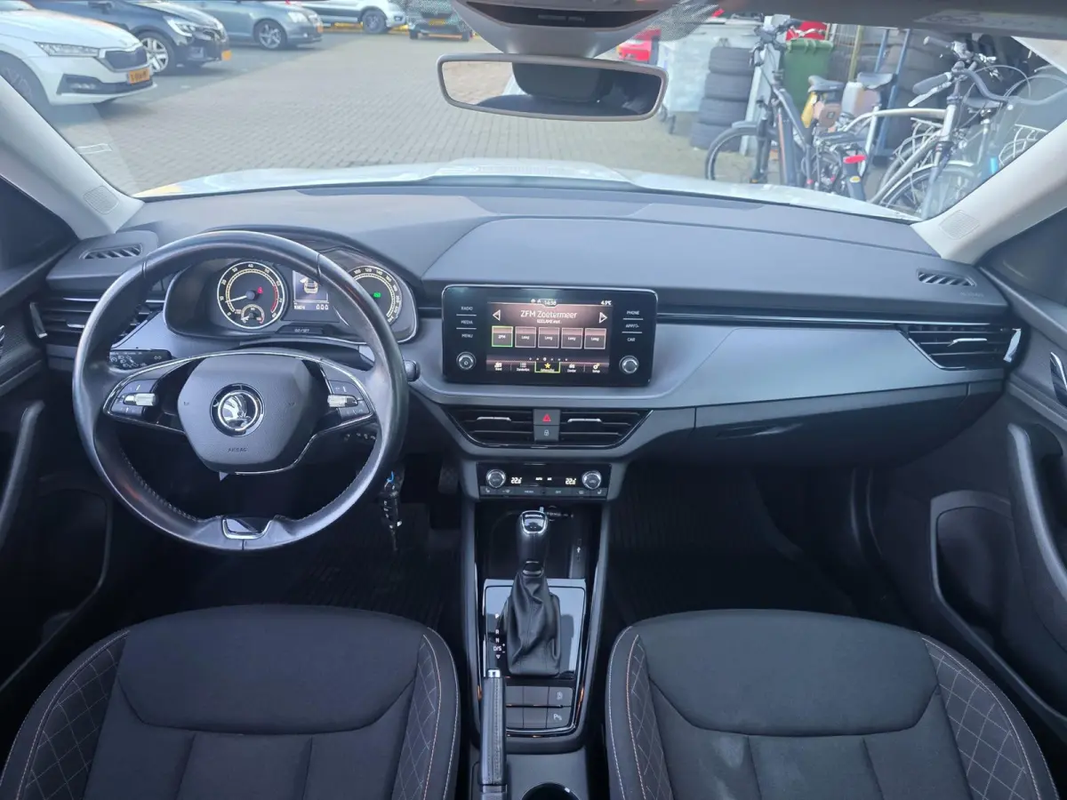 1.5 TSI ACT Sport Business | Met o.a. achteruitrijcamera, AppleCarPlay/AndroidAuto, navigatie en cruise control