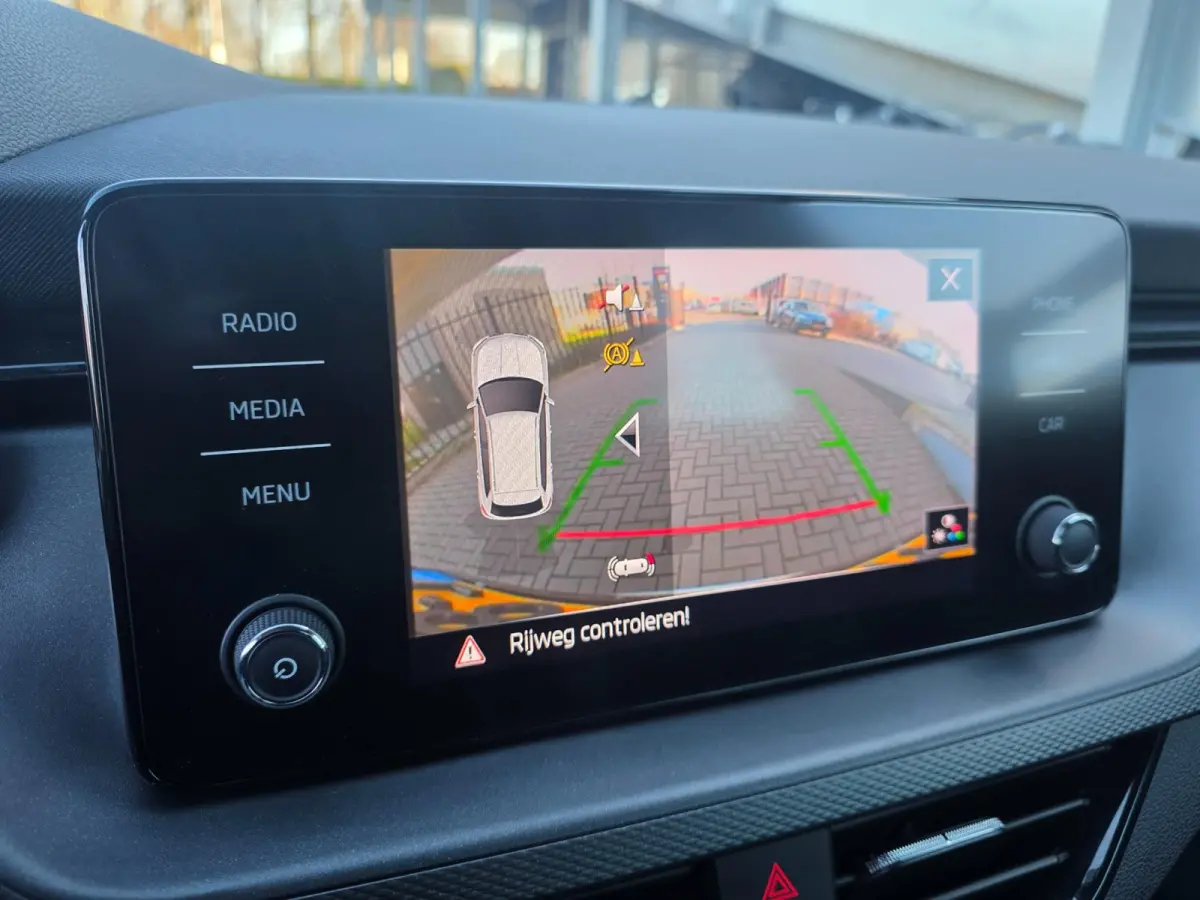 1.5 TSI ACT Sport Business | Met o.a. achteruitrijcamera, AppleCarPlay/AndroidAuto, navigatie en cruise control