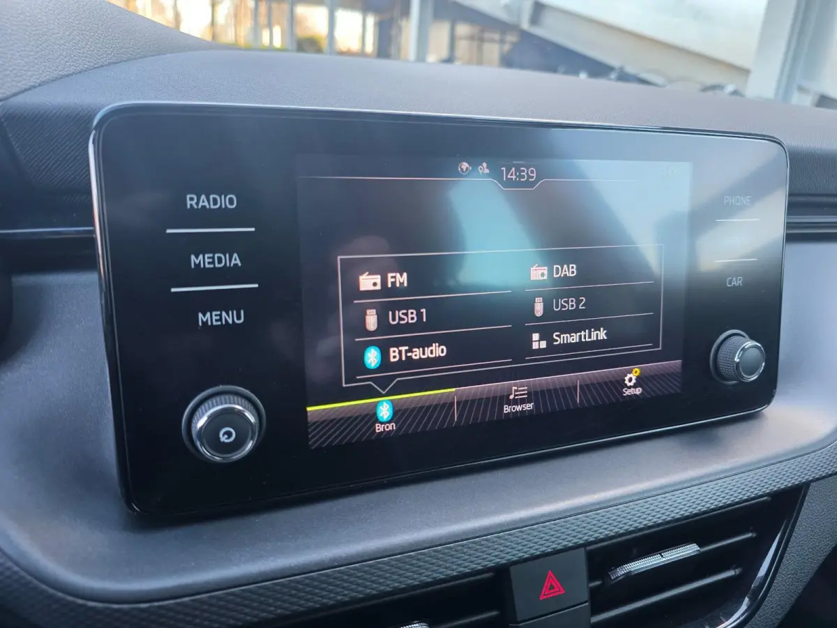 1.5 TSI ACT Sport Business | Met o.a. achteruitrijcamera, AppleCarPlay/AndroidAuto, navigatie en cruise control