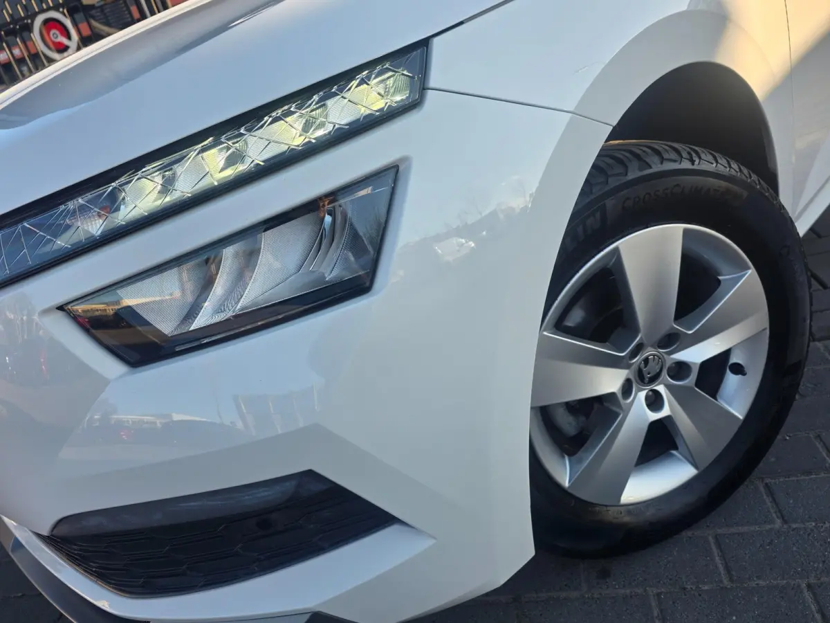 1.5 TSI ACT Sport Business | Met o.a. achteruitrijcamera, AppleCarPlay/AndroidAuto, navigatie en cruise control