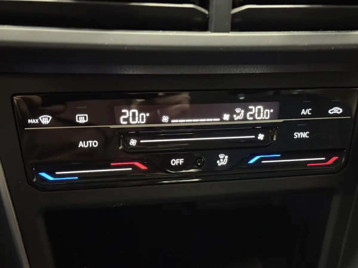 1.0 TSI CarPlay | Navi |led | Inc BTW!