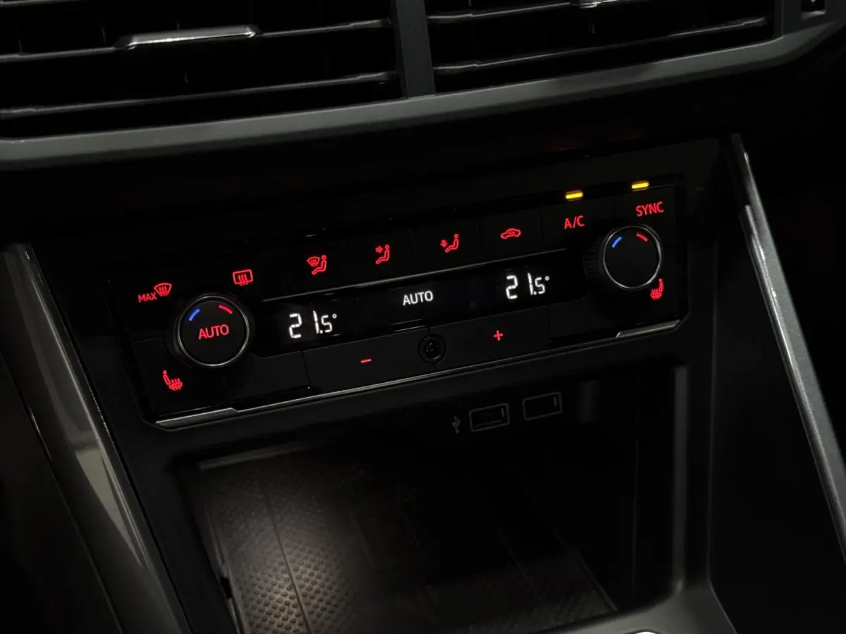 2.0 GTI | Pano | Beats | CarPlay | Milltek