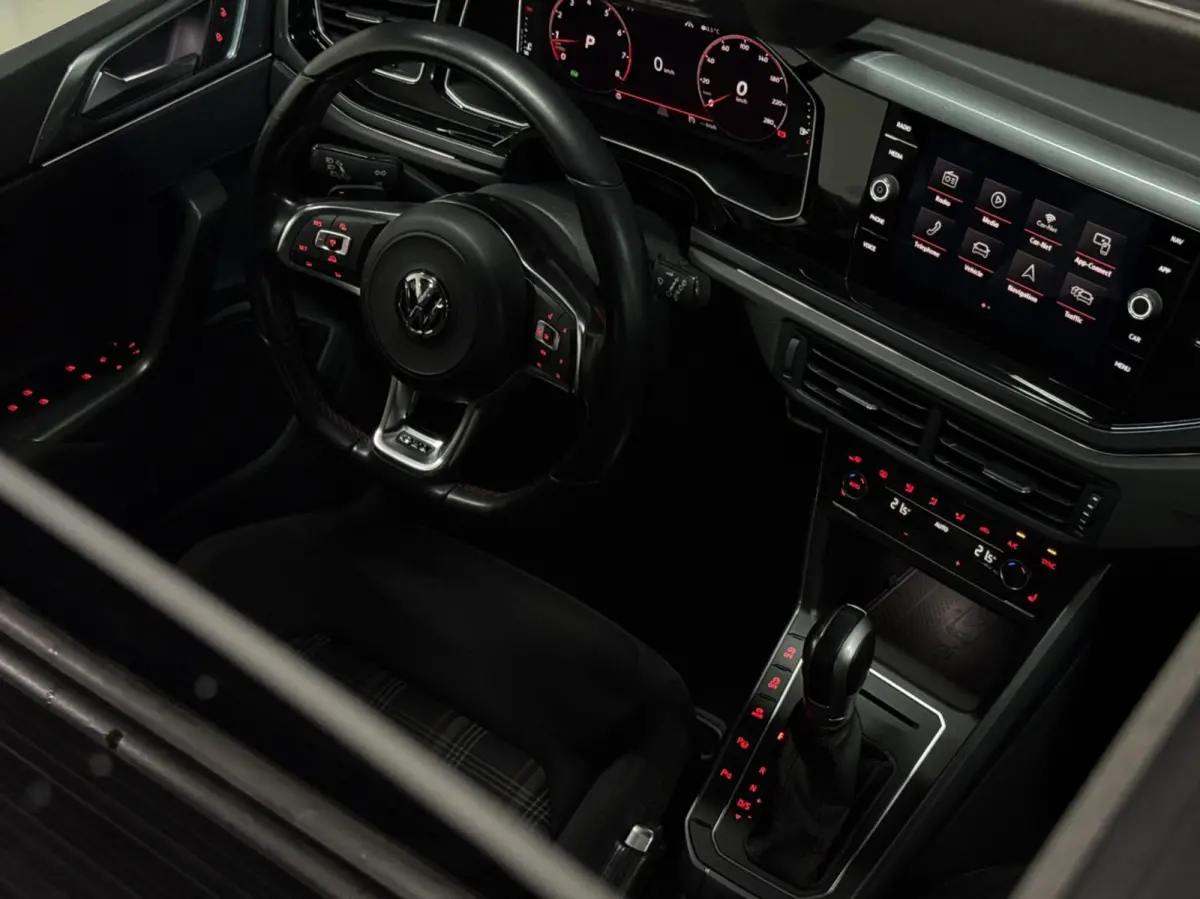 2.0 GTI | Pano | Beats | CarPlay | Milltek
