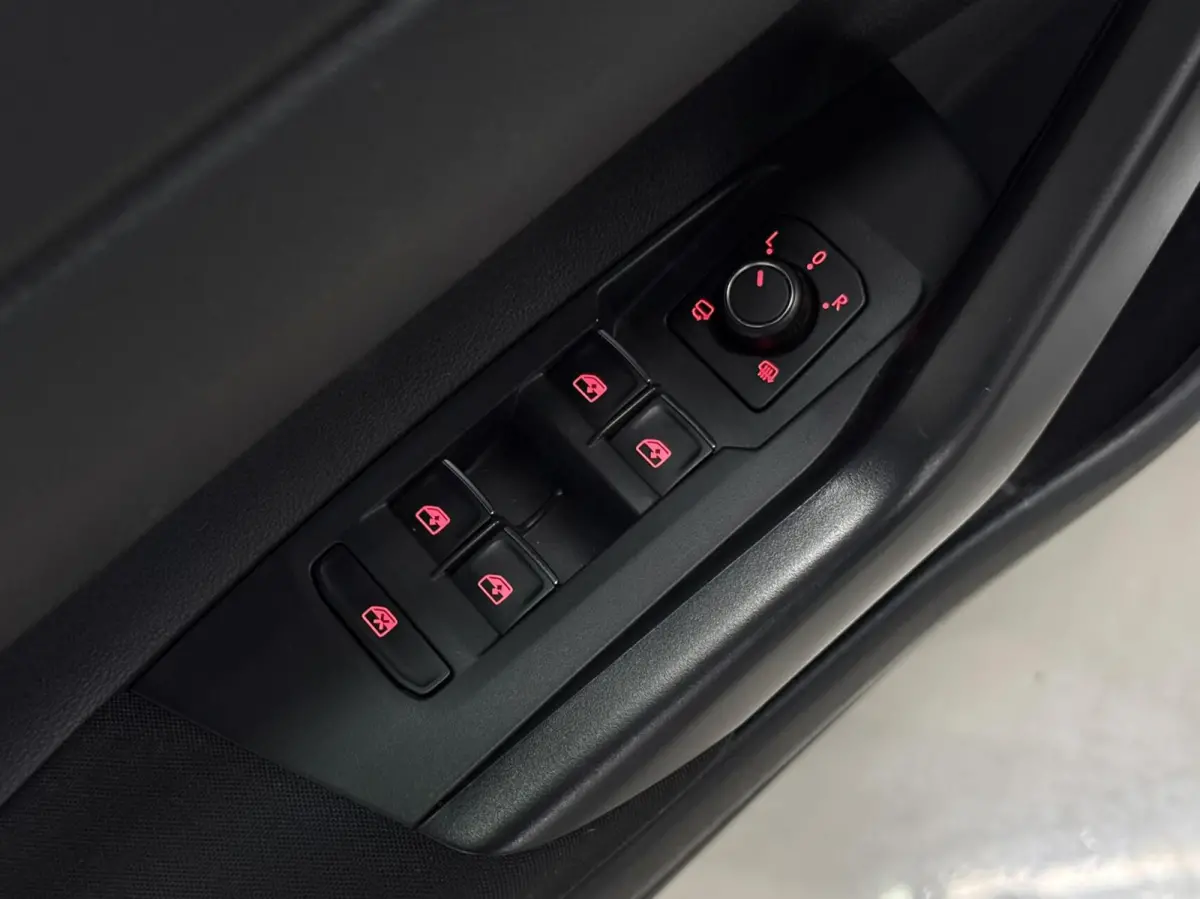 2.0 GTI | Pano | Beats | CarPlay | Milltek