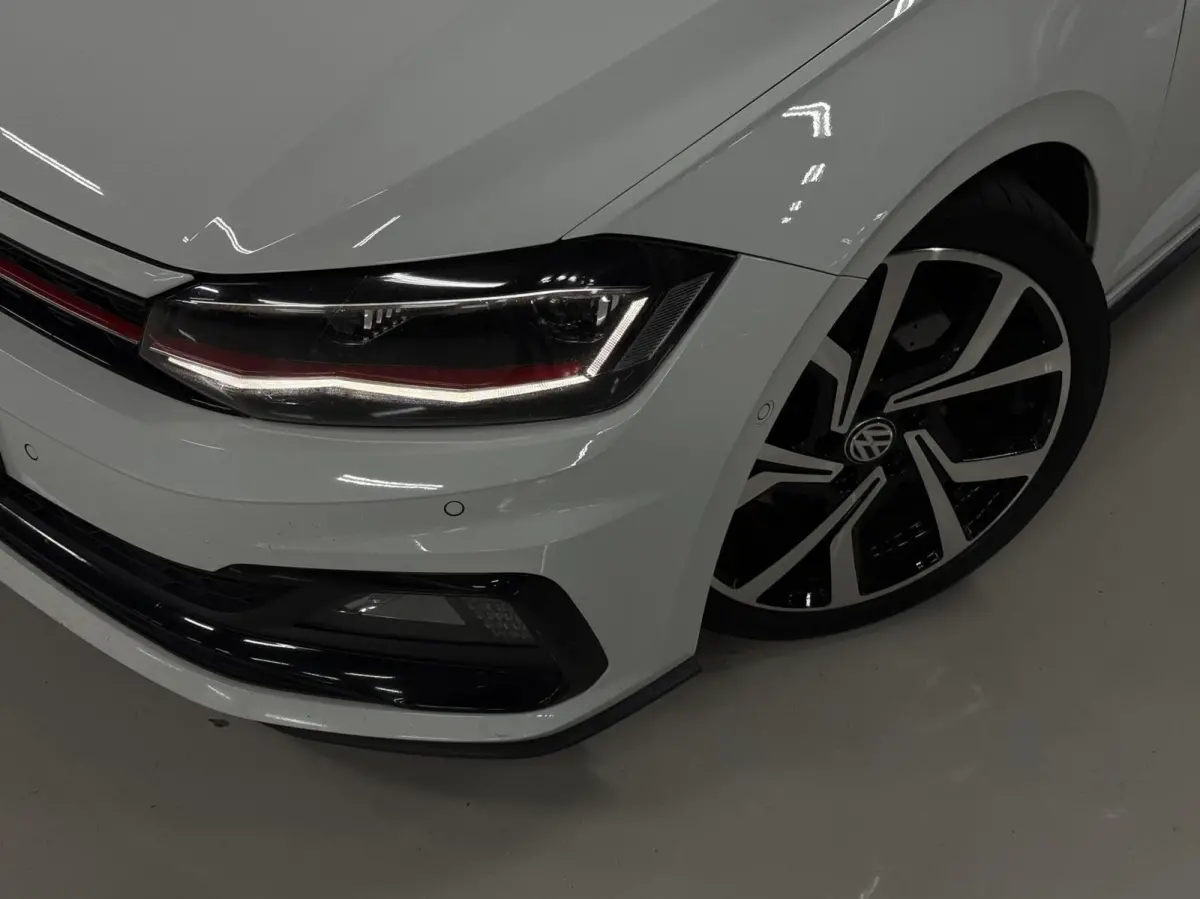 2.0 GTI | Pano | Beats | CarPlay | Milltek