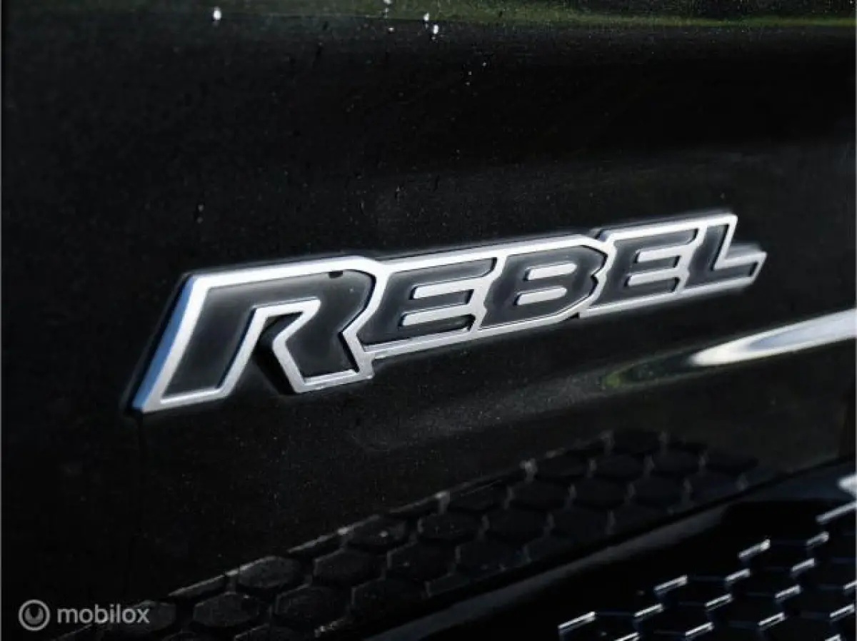 1500 4X4 5.7 V8 4x4 Crew Cab 5'7 Rebel