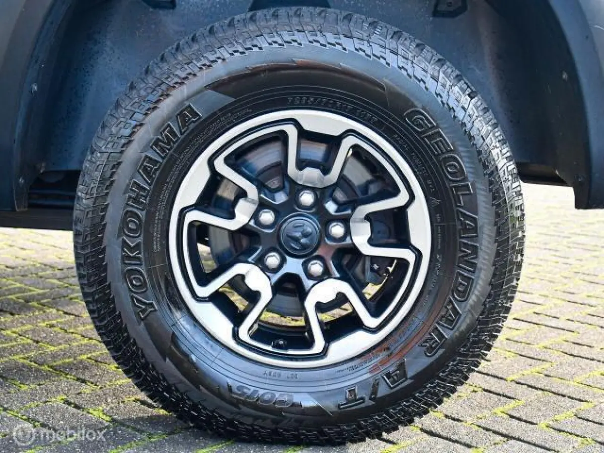 1500 4X4 5.7 V8 4x4 Crew Cab 5'7 Rebel