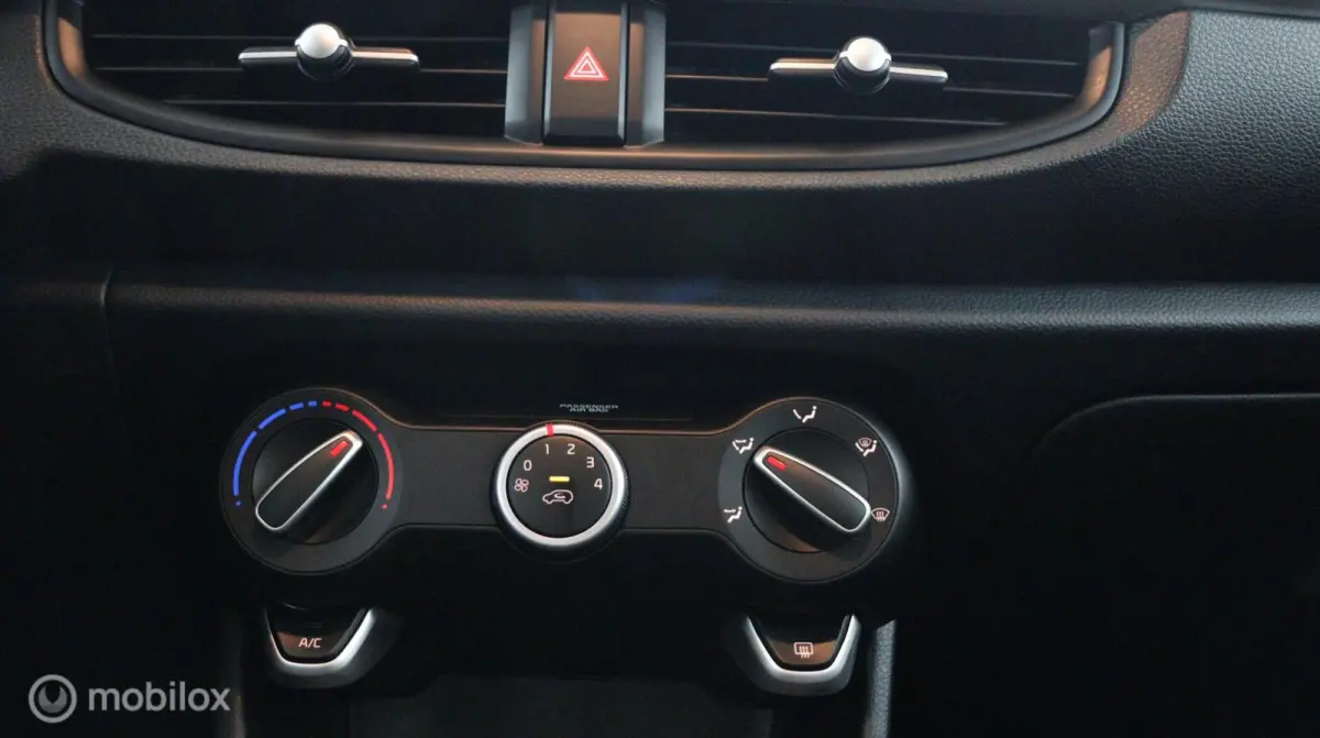 1.0 DPi ComfortLine | NAP | Elec. Pakket | Airco | Bluetooth | bediening op stuur | Dealerstaat |
