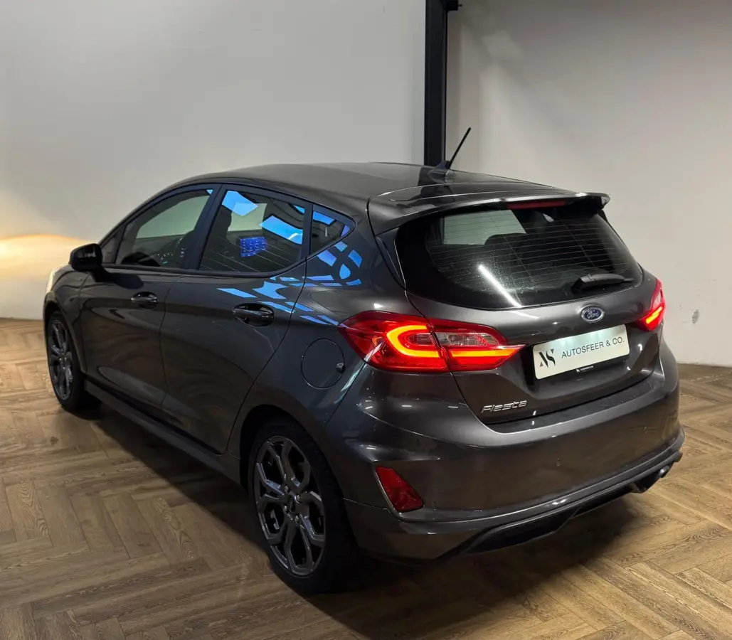 1.0 EcoBoost ST-Line KEYLESS PDC NAVI
