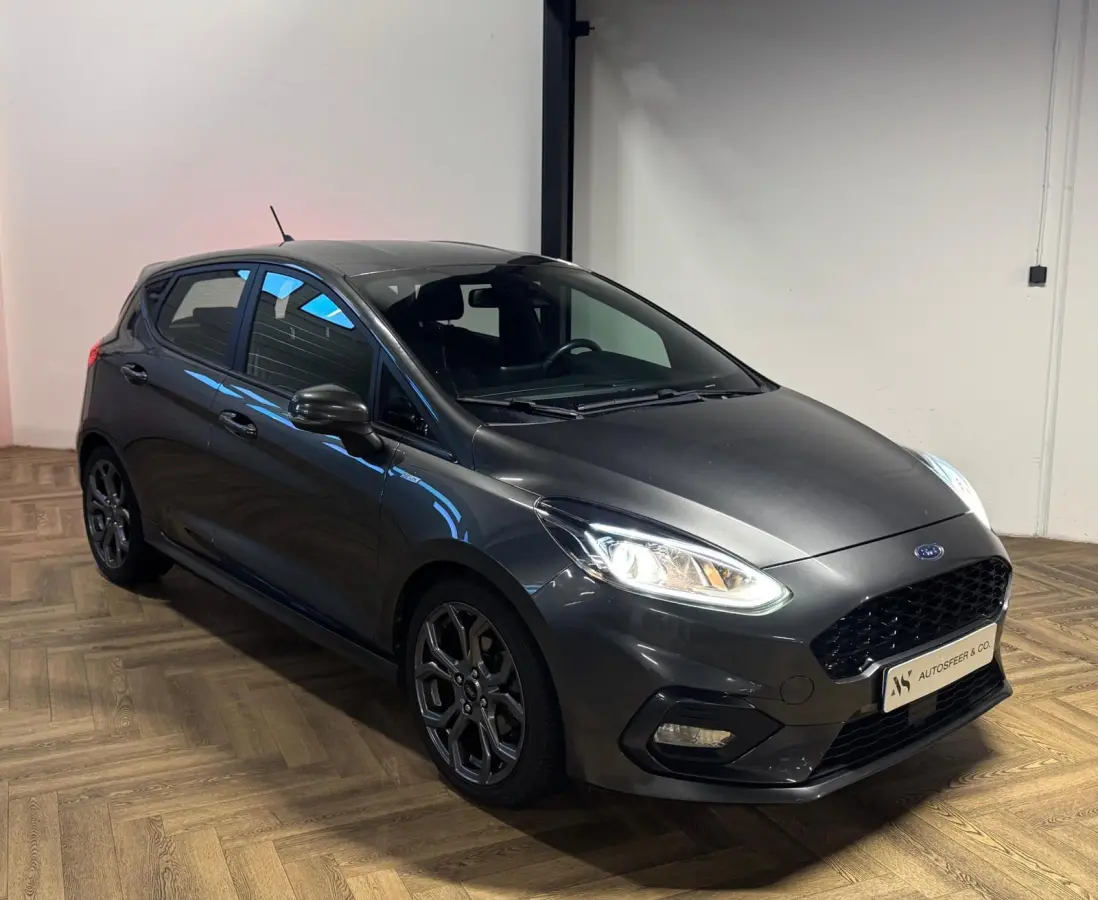 1.0 EcoBoost ST-Line KEYLESS PDC NAVI