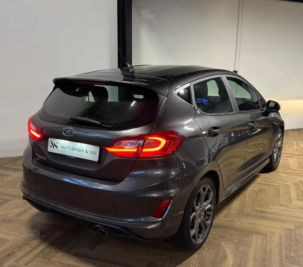 1.0 EcoBoost ST-Line KEYLESS PDC NAVI