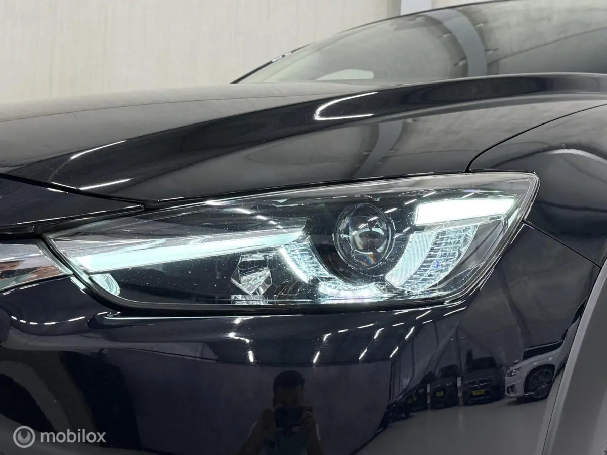 2.0 SkyActiv-G 120 GT-Luxury Leer Navi Camera HUD Cruise LED