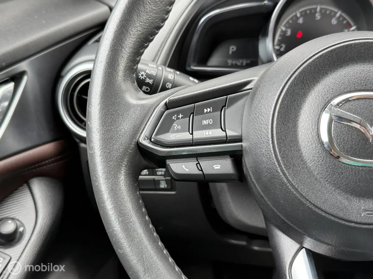 2.0 SkyActiv-G 120 GT-Luxury Leer Navi Camera HUD Cruise LED