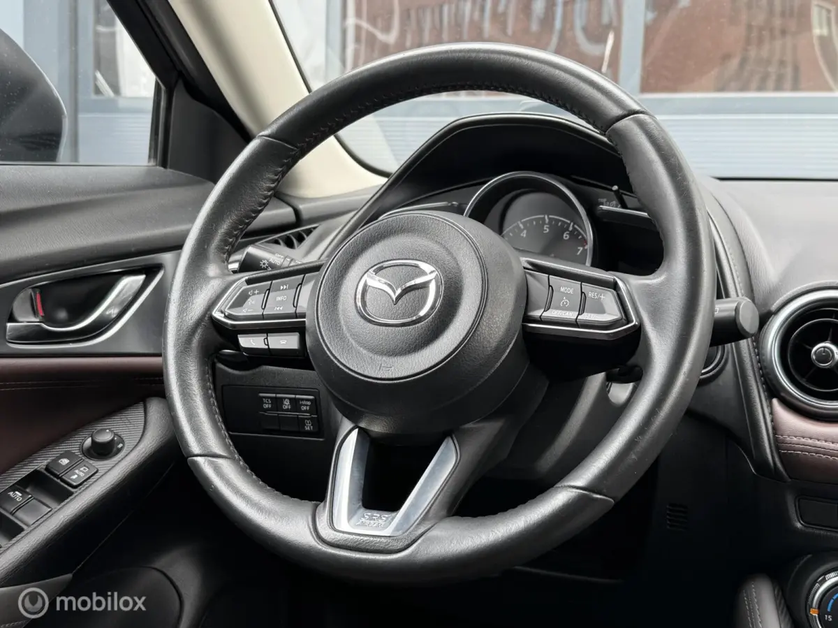 2.0 SkyActiv-G 120 GT-Luxury Leer Navi Camera HUD Cruise LED