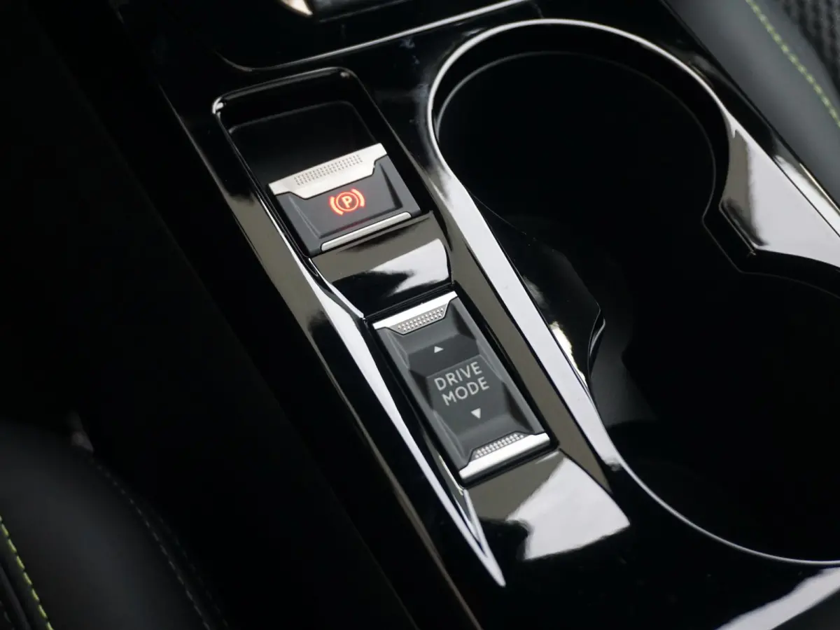 1.2 Hybrid 145 GT | Tot 8 jaar garantie | Panoramadak