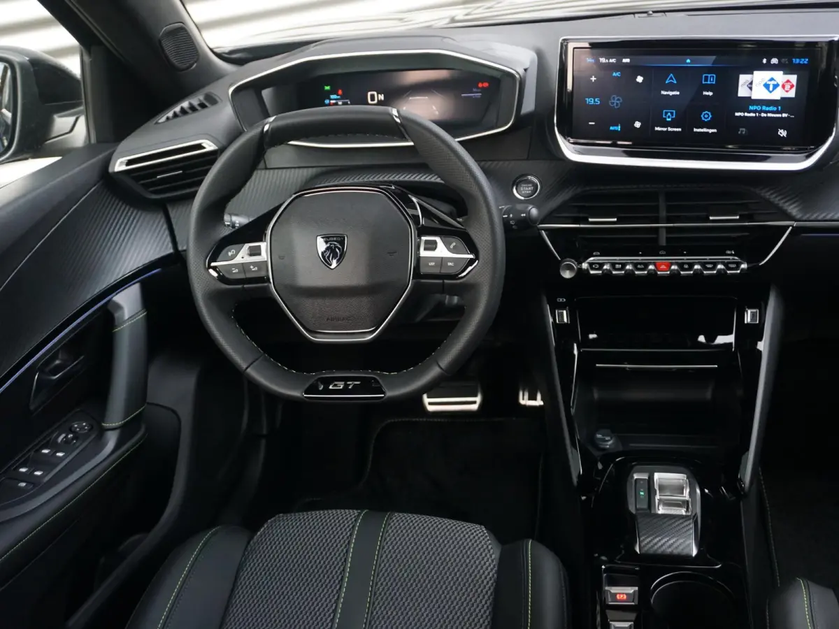 1.2 Hybrid 145 GT | Tot 8 jaar garantie | Panoramadak