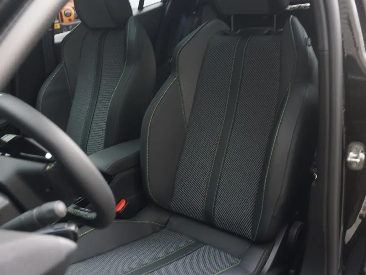 1.2 Hybrid 145 GT | Tot 8 jaar garantie | Panoramadak