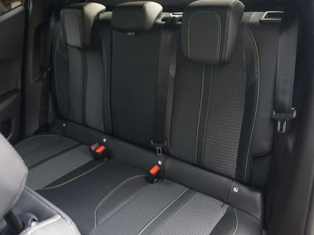 1.2 Hybrid 145 GT | Tot 8 jaar garantie | Panoramadak