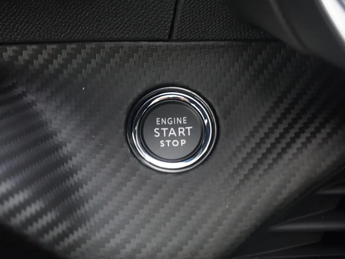 1.2 Hybrid 145 GT | Tot 8 jaar garantie | Panoramadak