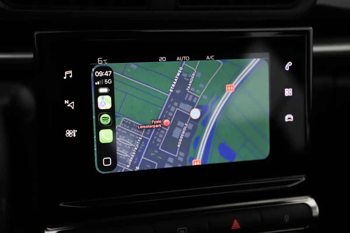 1.2 PureTech Feel Navigatie Carplay Android Climate Cruise Control Rijstrooksensor Parkeersensor All-season banden!