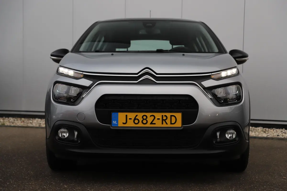 1.2 PureTech Feel Navigatie Carplay Android Climate Cruise Control Rijstrooksensor Parkeersensor All-season banden!