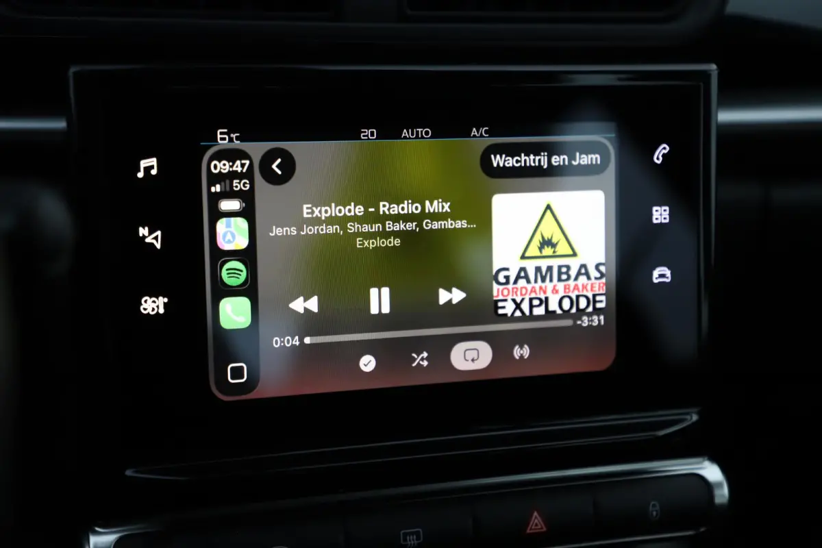 1.2 PureTech Feel Navigatie Carplay Android Climate Cruise Control Rijstrooksensor Parkeersensor All-season banden!