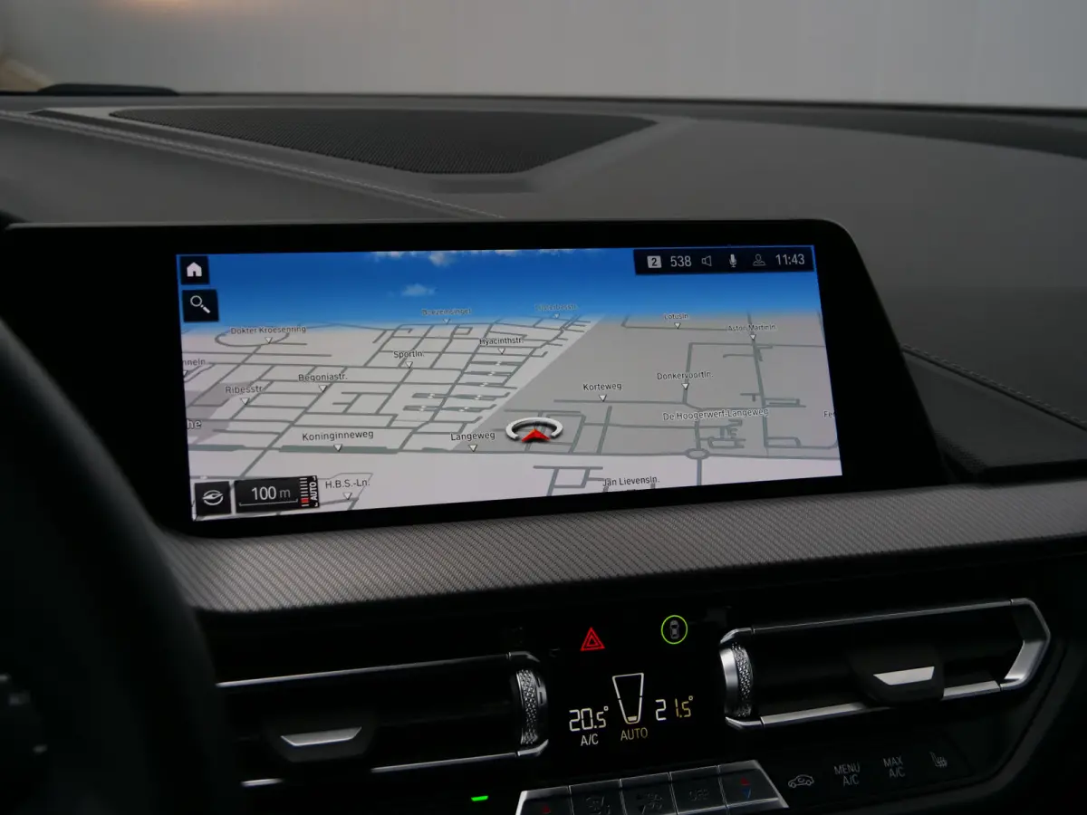 116i Business Edition Plus 109 Pk DAB / Leer / Apple Carplay / Camera
