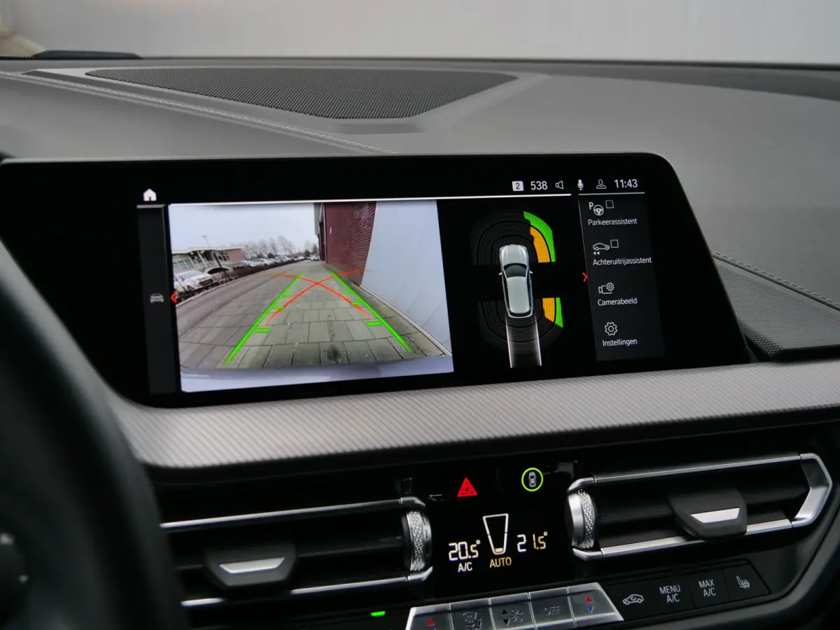 116i Business Edition Plus 109 Pk DAB / Leer / Apple Carplay / Camera