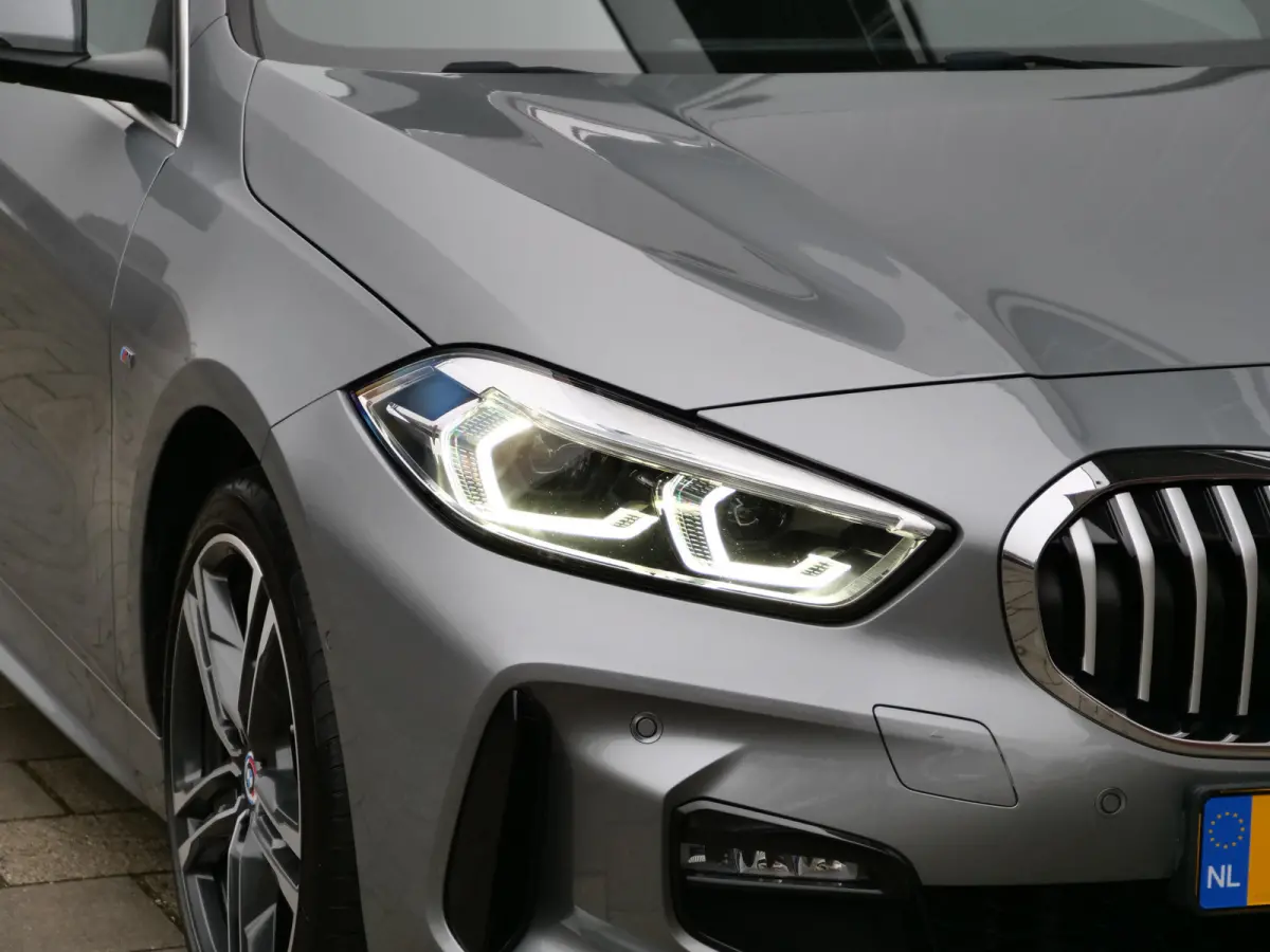 116i Business Edition Plus 109 Pk DAB / Leer / Apple Carplay / Camera