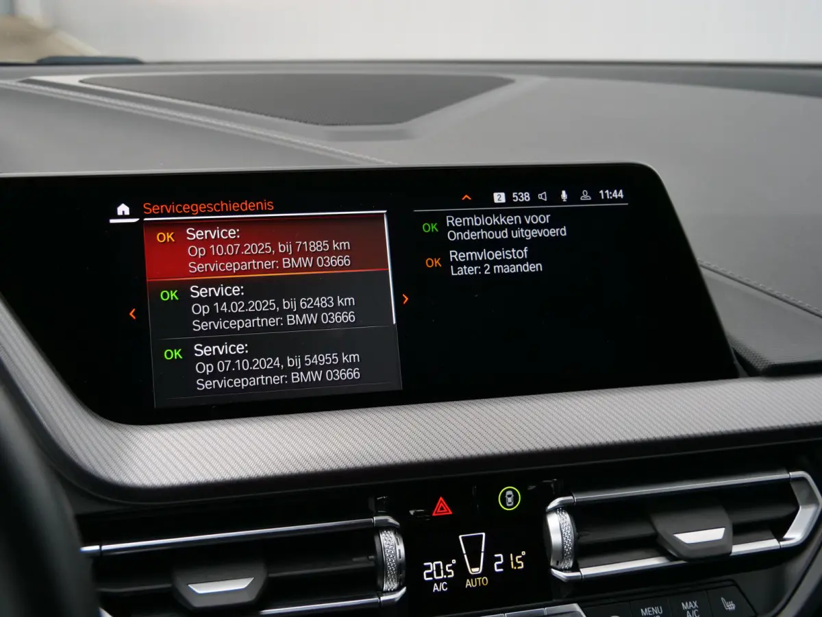 116i Business Edition Plus 109 Pk DAB / Leer / Apple Carplay / Camera
