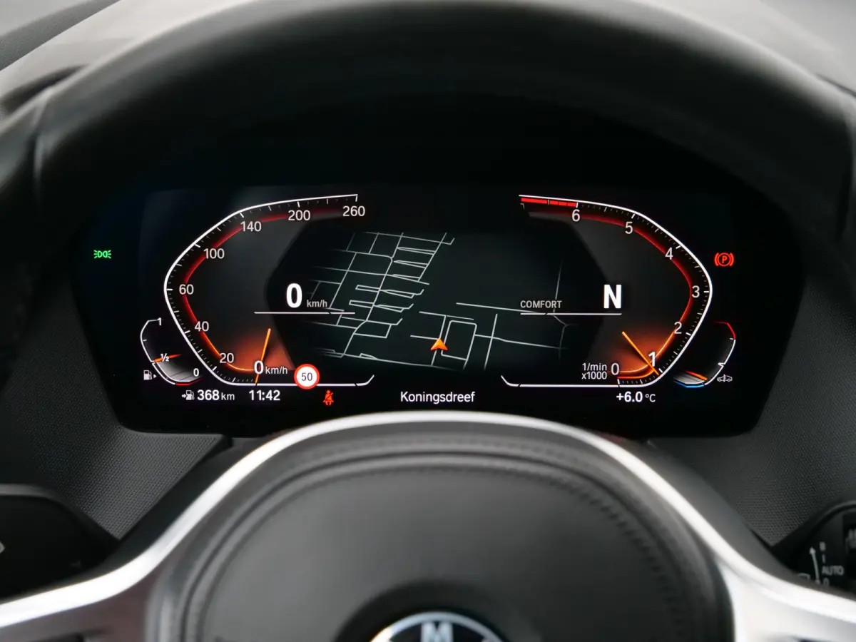 116i Business Edition Plus 109 Pk DAB / Leer / Apple Carplay / Camera