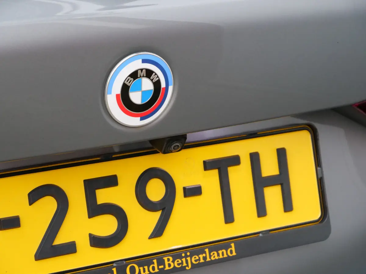 116i Business Edition Plus 109 Pk DAB / Leer / Apple Carplay / Camera