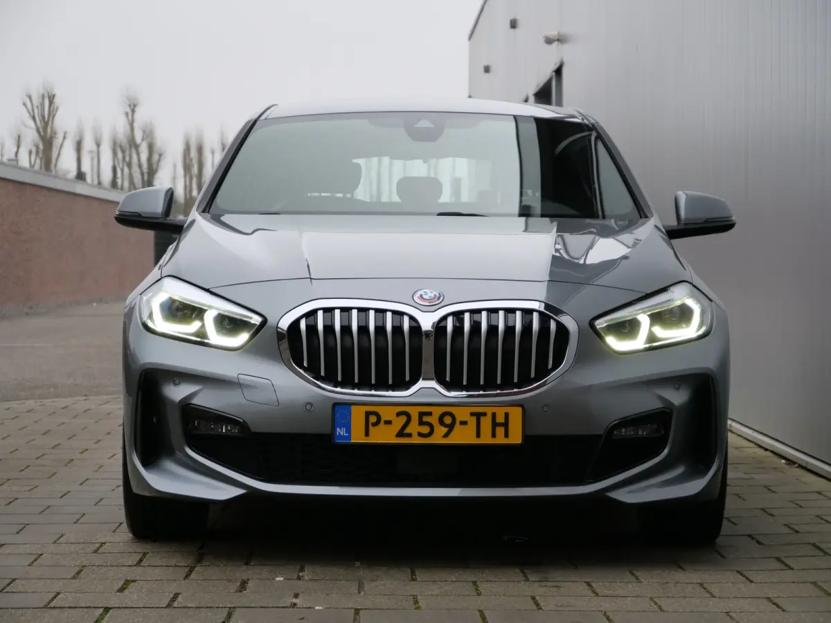 116i Business Edition Plus 109 Pk DAB / Leer / Apple Carplay / Camera