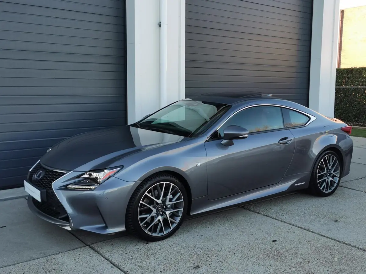 300h F SPORT Line