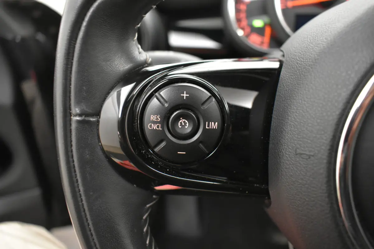 Mini 1.5 60 Years Edition Panodak Vol Leder Harman Cardon Zwarte hemel Navi