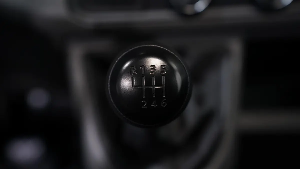 2.0 TDI 140 pk Autotransporter Airco, Luchtvering Apple Carplay, Trekhaak 3.500 kg, Cruise Control, BPM vrij, 3-Zits