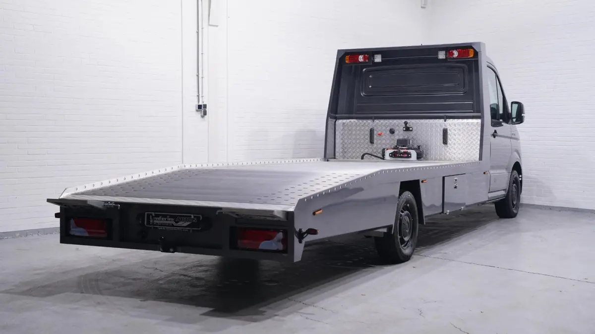 2.0 TDI 140 pk Autotransporter Airco, Luchtvering Apple Carplay, Trekhaak 3.500 kg, Cruise Control, BPM vrij, 3-Zits