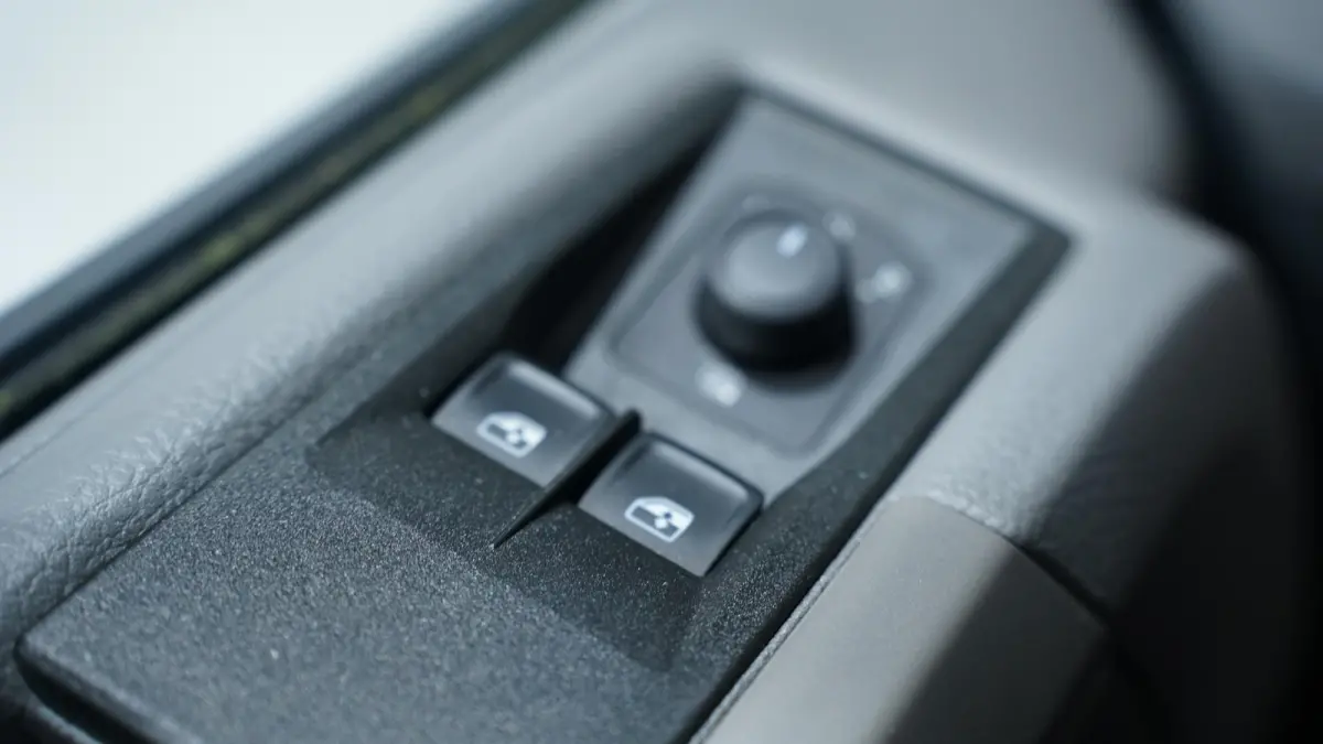 2.0 TDI 140 pk Autotransporter Airco, Luchtvering Apple Carplay, Trekhaak 3.500 kg, Cruise Control, BPM vrij, 3-Zits