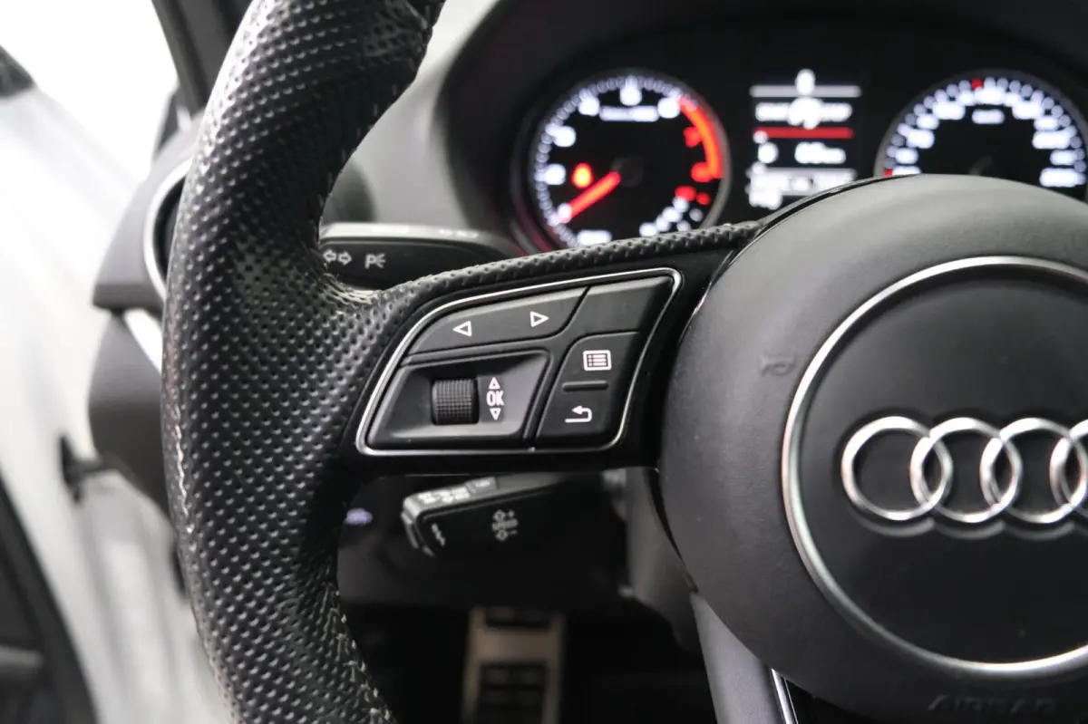 35 TFSI S Edition 2x S-Line Automaat - N.A.P. Airco, Cruise, PDC, Navi, Trekhaak.