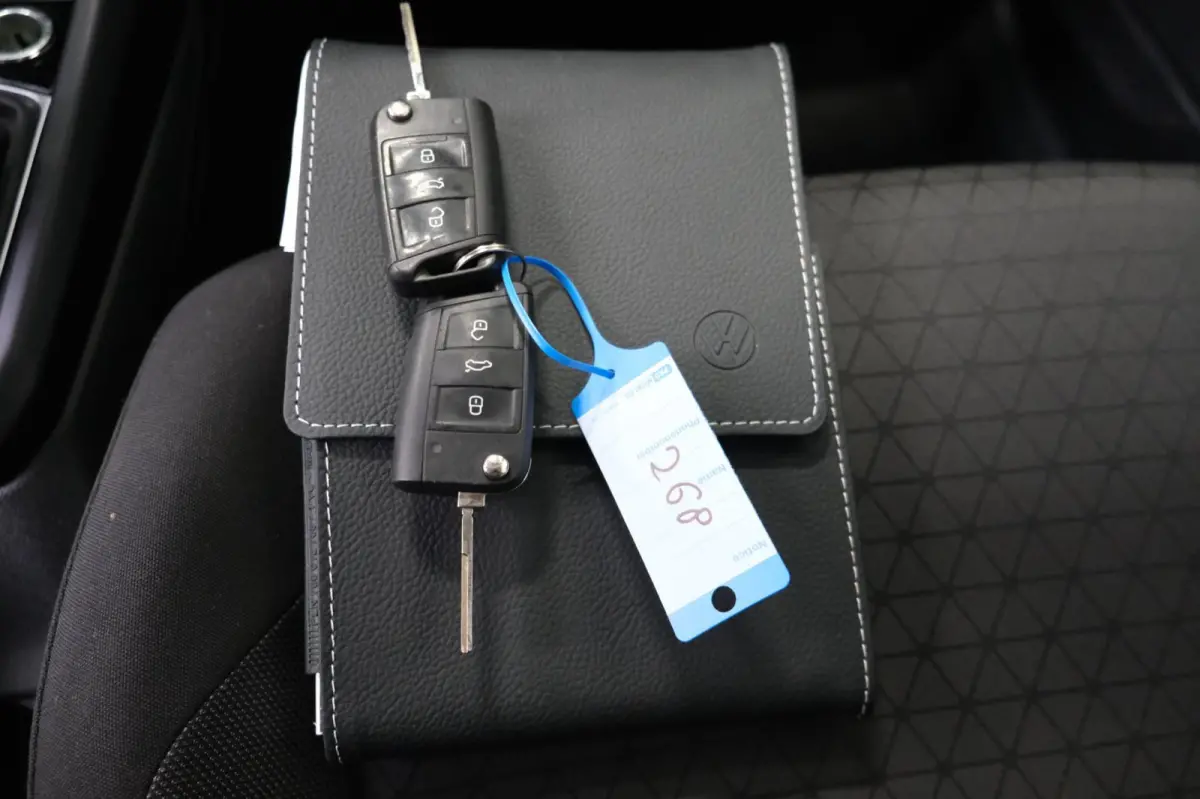 1.0 TSI Life - N.A.P. Airco, Cruise, Navi, PDC.