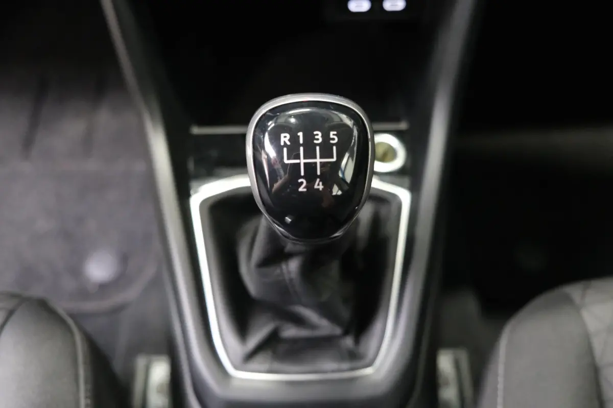 1.0 TSI Life - N.A.P. Airco, Cruise, Navi, PDC.