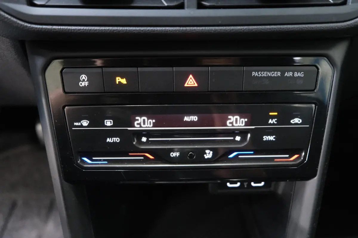 1.0 TSI Life - N.A.P. Airco, Cruise, Navi, PDC.