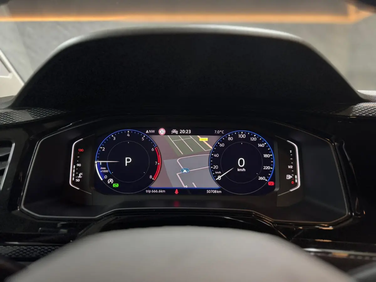 1.0 TSI|KEYLESS|CARPLAY|18"|FULL DIGITAL|STOELV