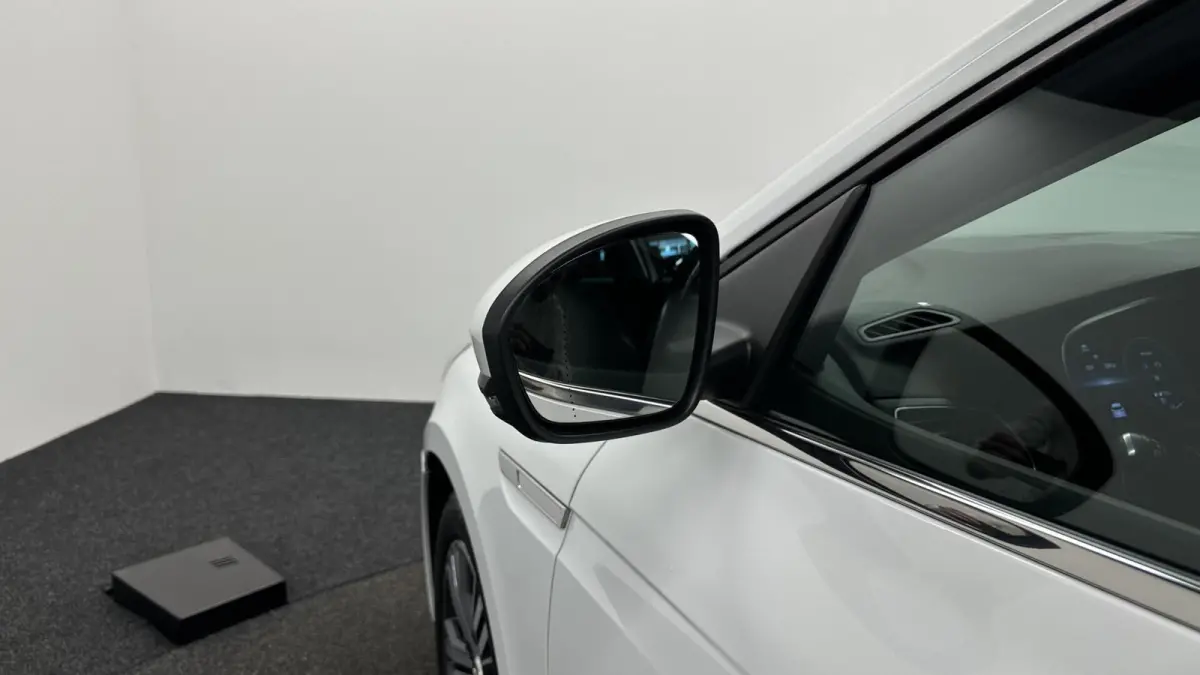 Estate 1.6 Plug-In Hybrid 160 Intens SOH 98% NAVI LM CRUISE ECC CARPLAY.