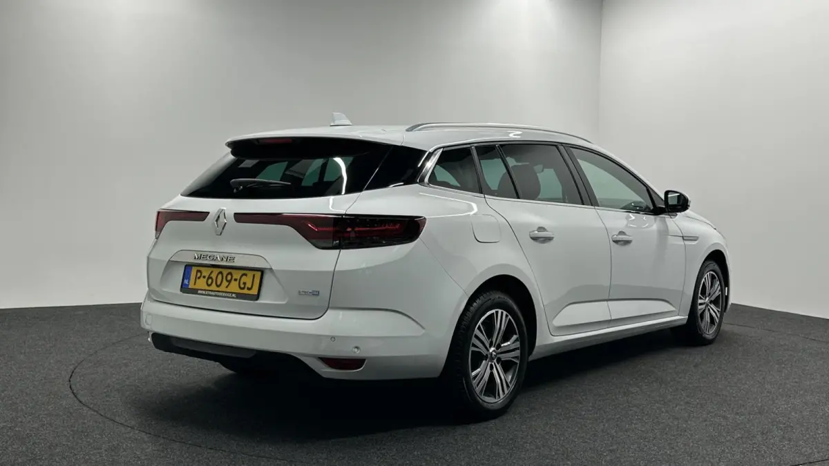 Estate 1.6 Plug-In Hybrid 160 Intens SOH 98% NAVI LM CRUISE ECC CARPLAY.