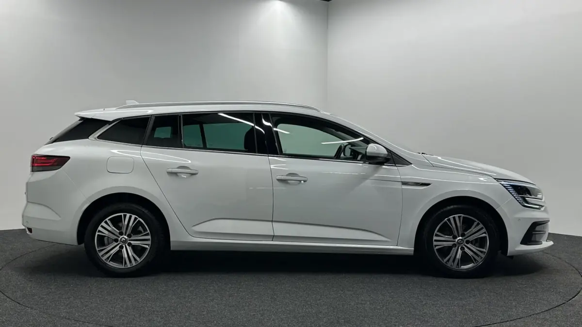Estate 1.6 Plug-In Hybrid 160 Intens SOH 98% NAVI LM CRUISE ECC CARPLAY.