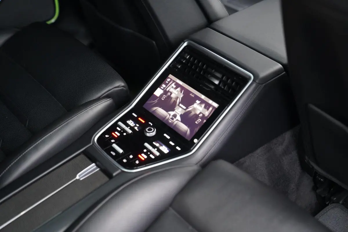 4.0 Turbo S E-Hybrid | Carbon | Massage | Porsche Active Safe | Schuifdak | Adaptieve Cruise | Keramisch | KRIJT