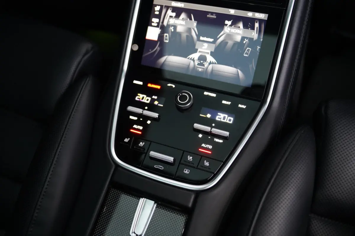 4.0 Turbo S E-Hybrid | Carbon | Massage | Porsche Active Safe | Schuifdak | Adaptieve Cruise | Keramisch | KRIJT