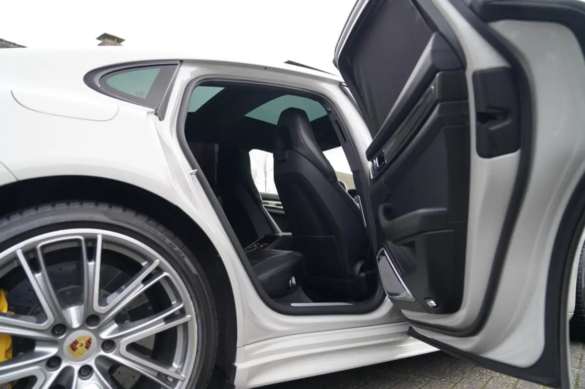 4.0 Turbo S E-Hybrid | Carbon | Massage | Porsche Active Safe | Schuifdak | Adaptieve Cruise | Keramisch | KRIJT